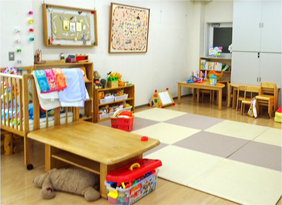 ぶんぶんひろば 内装